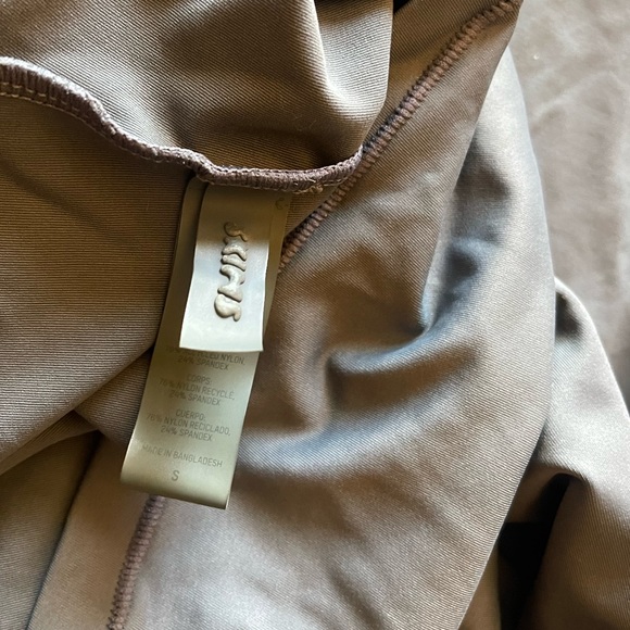 SKIMS Long Sleeve Swim Top Gun Metal Size Small - Picture 3 of 4